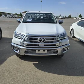 Toyota Hilux 2025