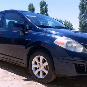 Nissan Versa 2010