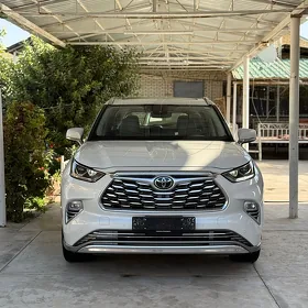 Toyota Highlander 2021