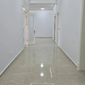 Мир 6  3 комн 8 этаж
