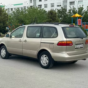 Toyota Sienna 2000