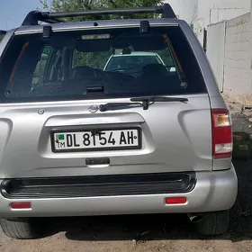 Nissan Pathfinder 2002