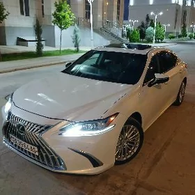 Lexus ES 350 2022