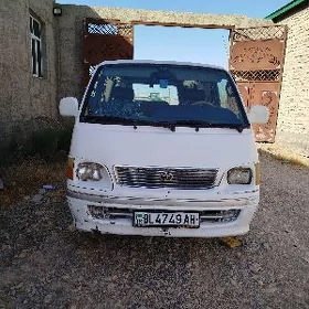 Toyota Hiace 2001