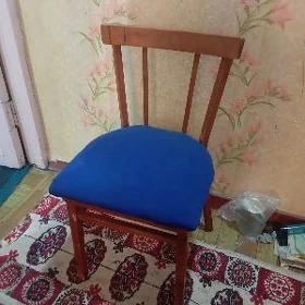 стул