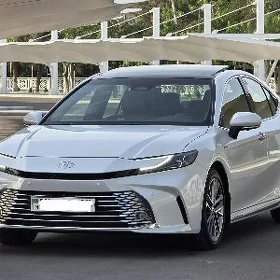 Toyota Camry 2025
