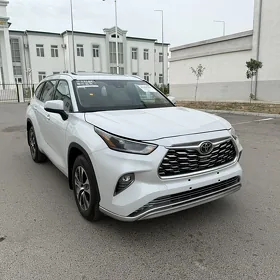 Toyota Highlander 2022