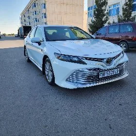 Toyota Camry 2018