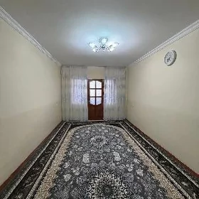 10 Mkr kisa markediň ýany