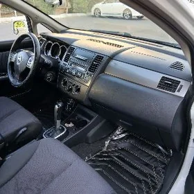 Nissan Versa 2009