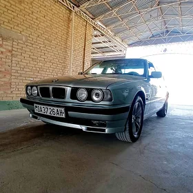 BMW 525 1990