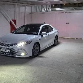 Toyota Camry 2018