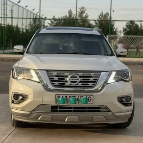 Nissan Pathfinder 2018