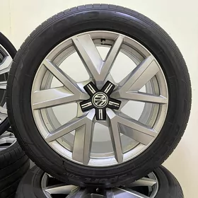 TOYO 265/50R20