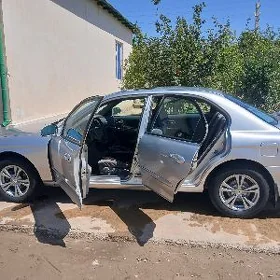 Hyundai Sonata 2000
