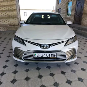 Toyota Camry 2020