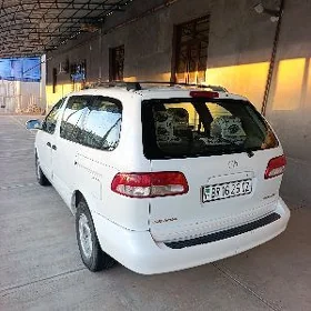 Toyota Sienna 2001
