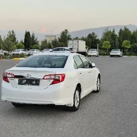 Toyota Camry 2012