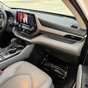 Toyota Highlander 2022