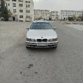 BMW E39 1998