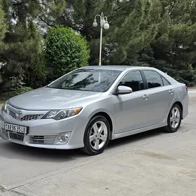 Toyota Camry 2013