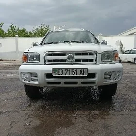 Nissan Pathfinder 1999