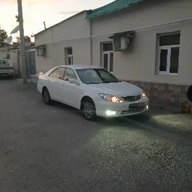 Toyota Camry 2004