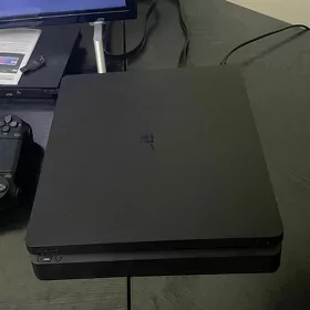 PlayStation 4 slim