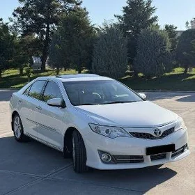Toyota Camry 2014