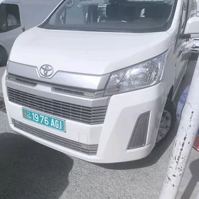 Toyota Hiace 2025