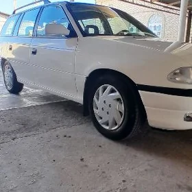 Opel Astra 1998