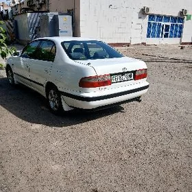 Toyota Carina 1995