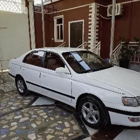 Toyota Corona 1995