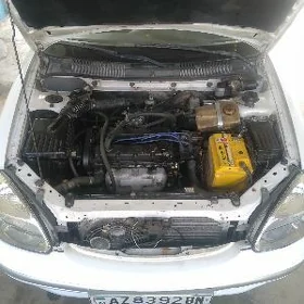 Daewoo Nubira 1999