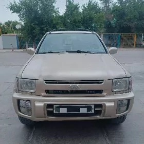 Infiniti QX4 1997
