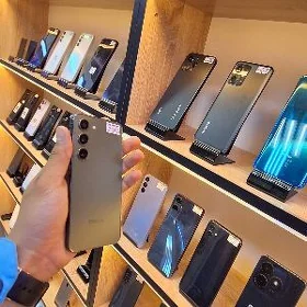 Samsung s23 8/128gb 2sim