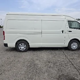 Toyota Hiace 2025