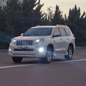 Toyota Land Cruiser Prado 2010