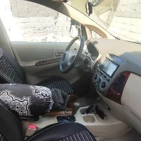 Toyota Innova 2006