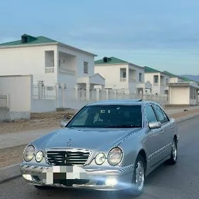Mercedes-Benz E320 2002