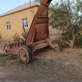 MTZ 80 2023