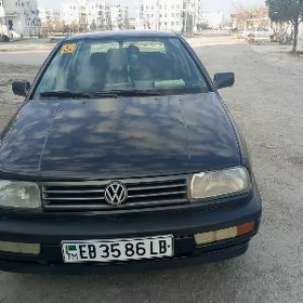 Volkswagen Vento 1993
