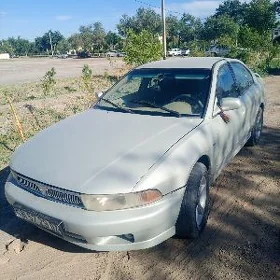 Mitsubishi Galant 2001