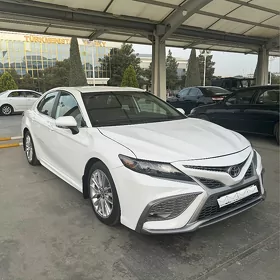 Toyota Camry 2022