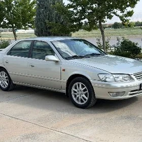 Toyota Camry 2000