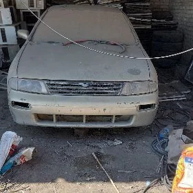 Nissan Bluebird 1996