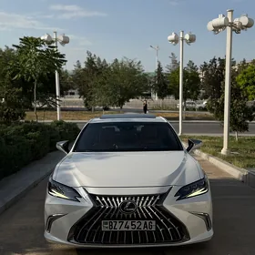 Lexus ES 350 2022