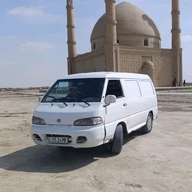 Toyota Hiace 2001