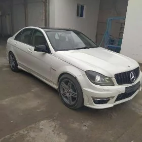 Mercedes-Benz C300 2010