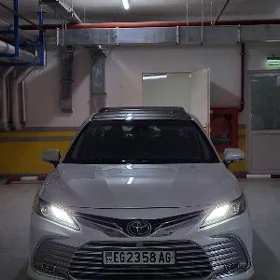 Toyota Camry 2021